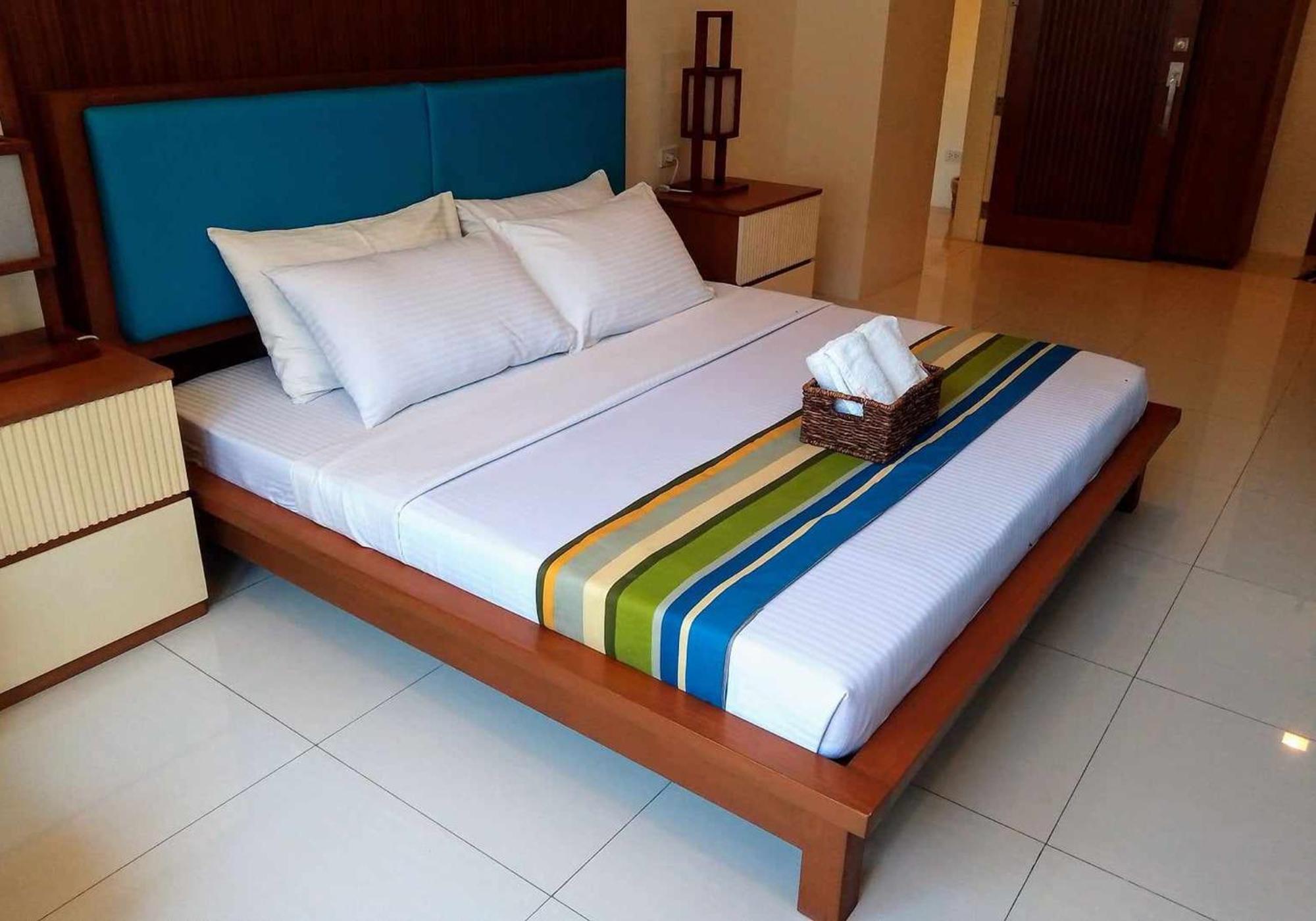Puerto Del Sol Beach Resort And Hotel Club Bolinao Pangasinan Esterno foto