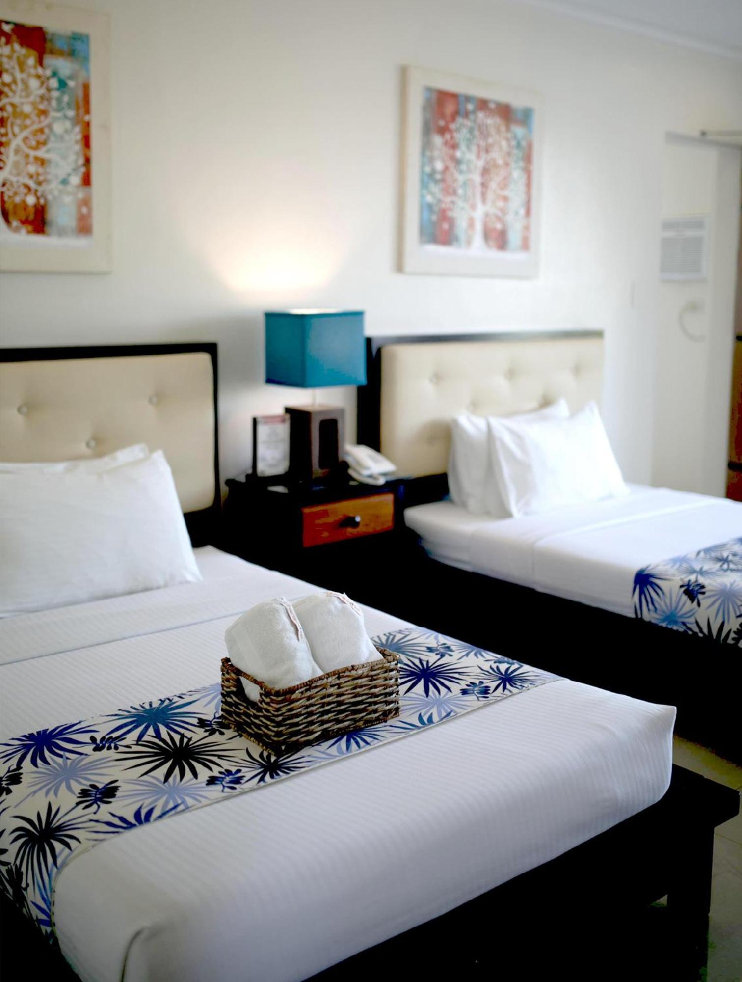 Puerto Del Sol Beach Resort And Hotel Club Bolinao Pangasinan Esterno foto