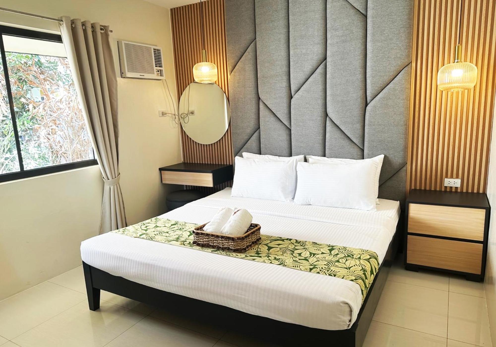Puerto Del Sol Beach Resort And Hotel Club Bolinao Pangasinan Esterno foto