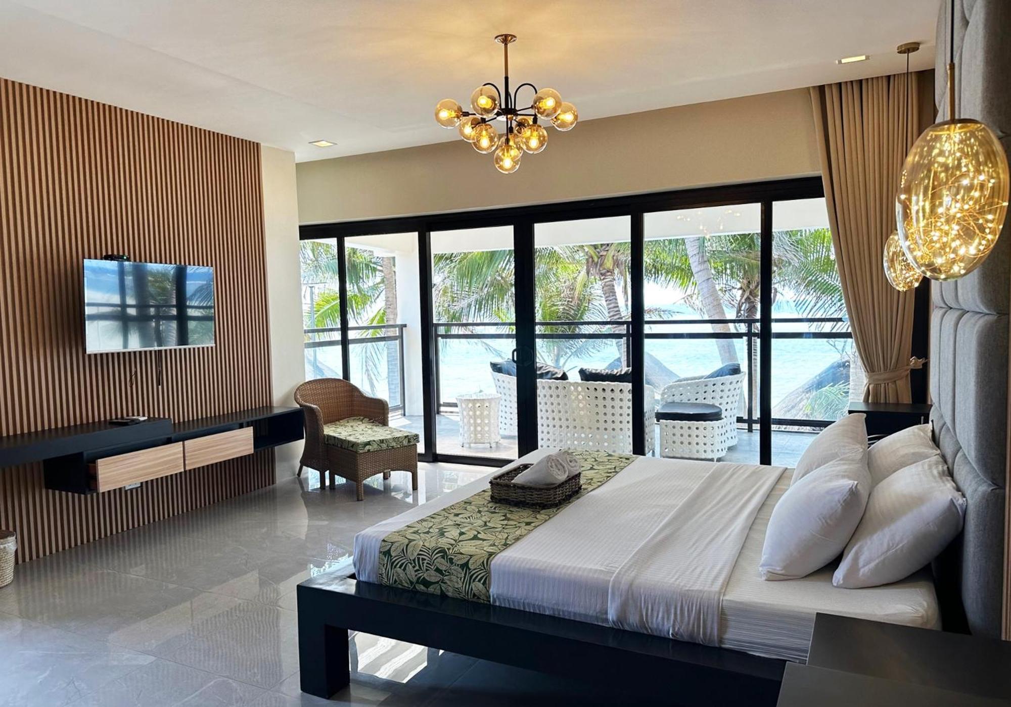 Puerto Del Sol Beach Resort And Hotel Club Bolinao Pangasinan Esterno foto