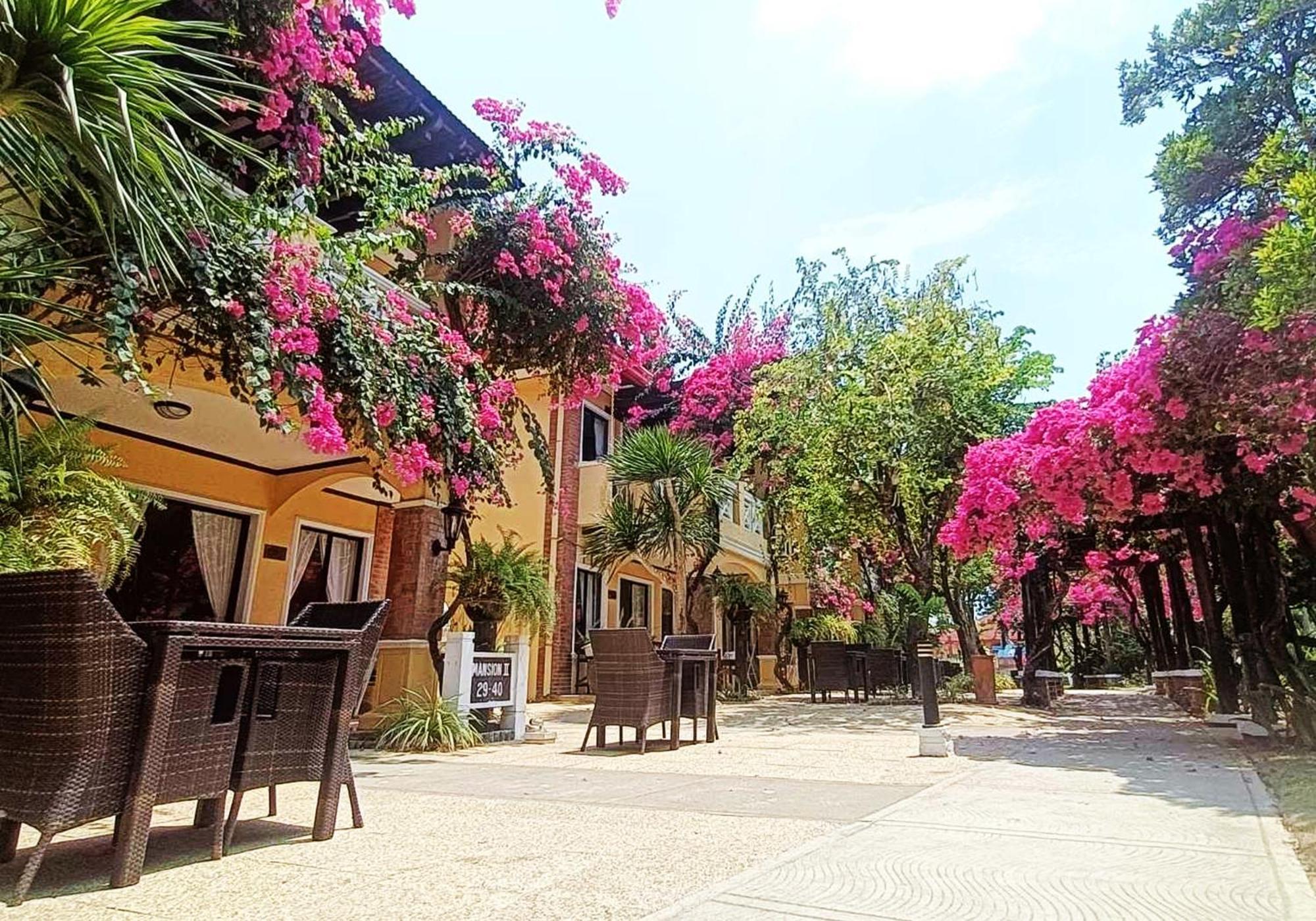 Puerto Del Sol Beach Resort And Hotel Club Bolinao Pangasinan Esterno foto