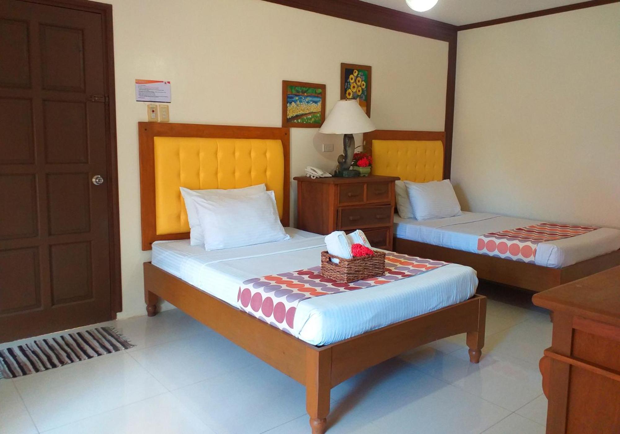 Puerto Del Sol Beach Resort And Hotel Club Bolinao Pangasinan Esterno foto
