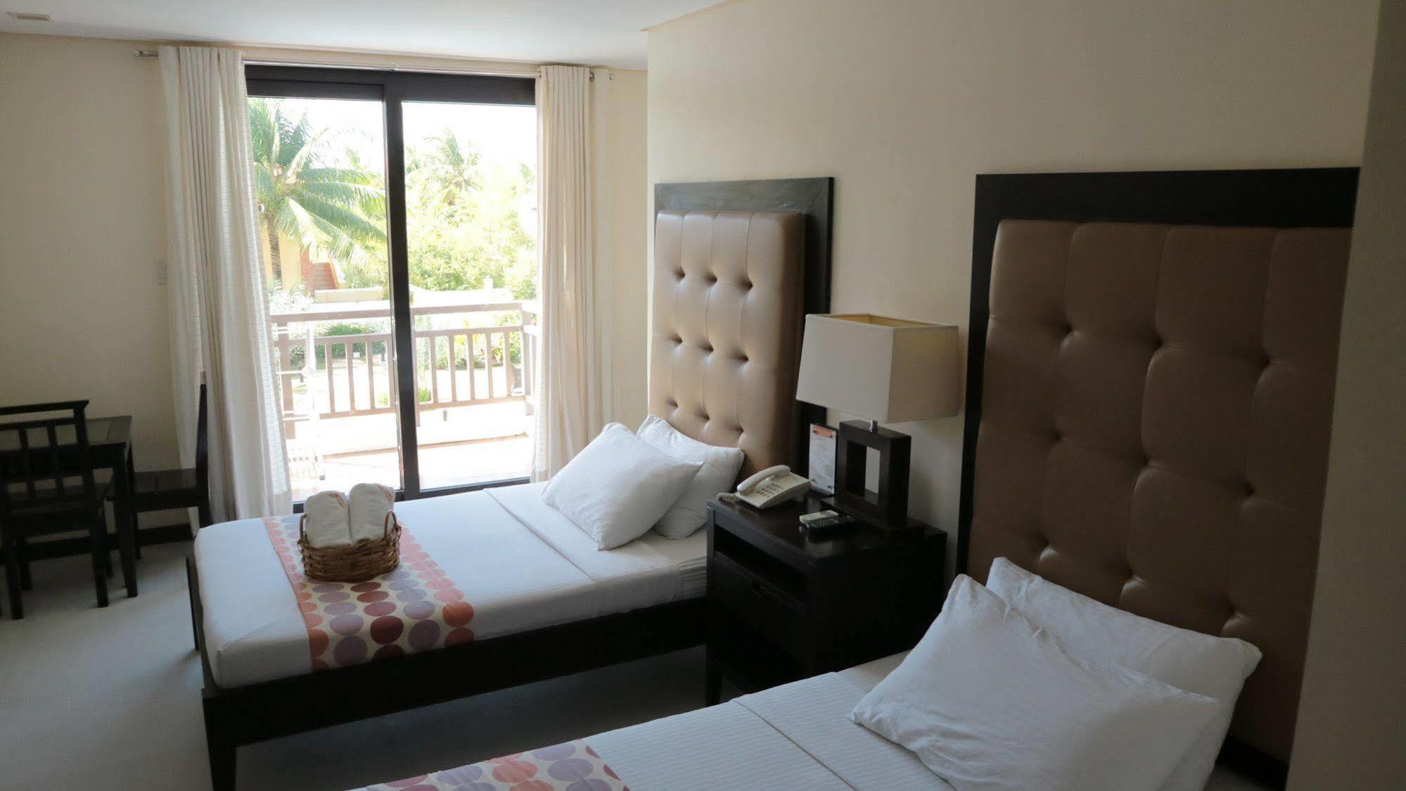 Puerto Del Sol Beach Resort And Hotel Club Bolinao Pangasinan Esterno foto